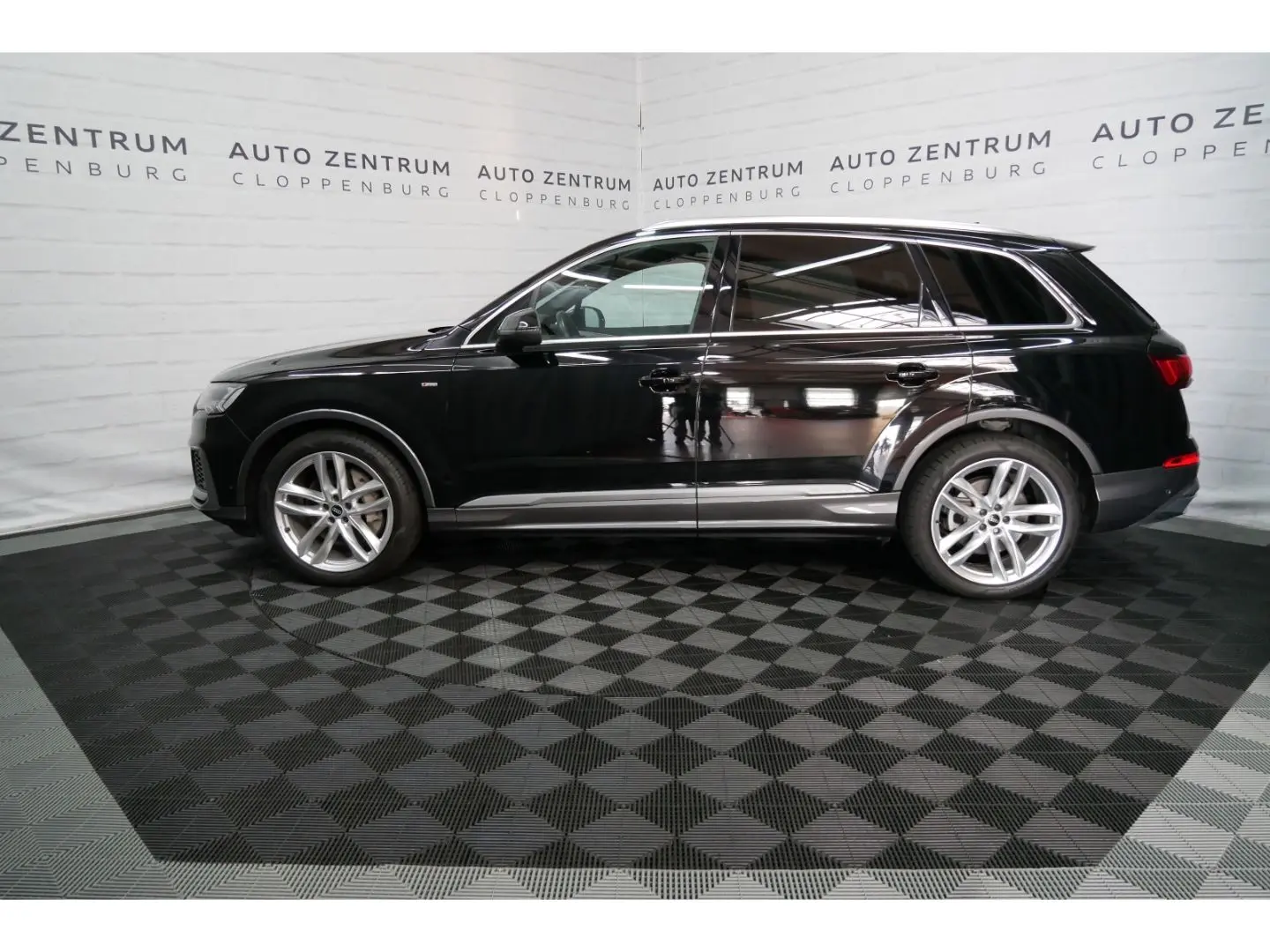 Q7 50 TDI S line  Pano+Matrix+ACC+HuD+S-Sitz+7-S