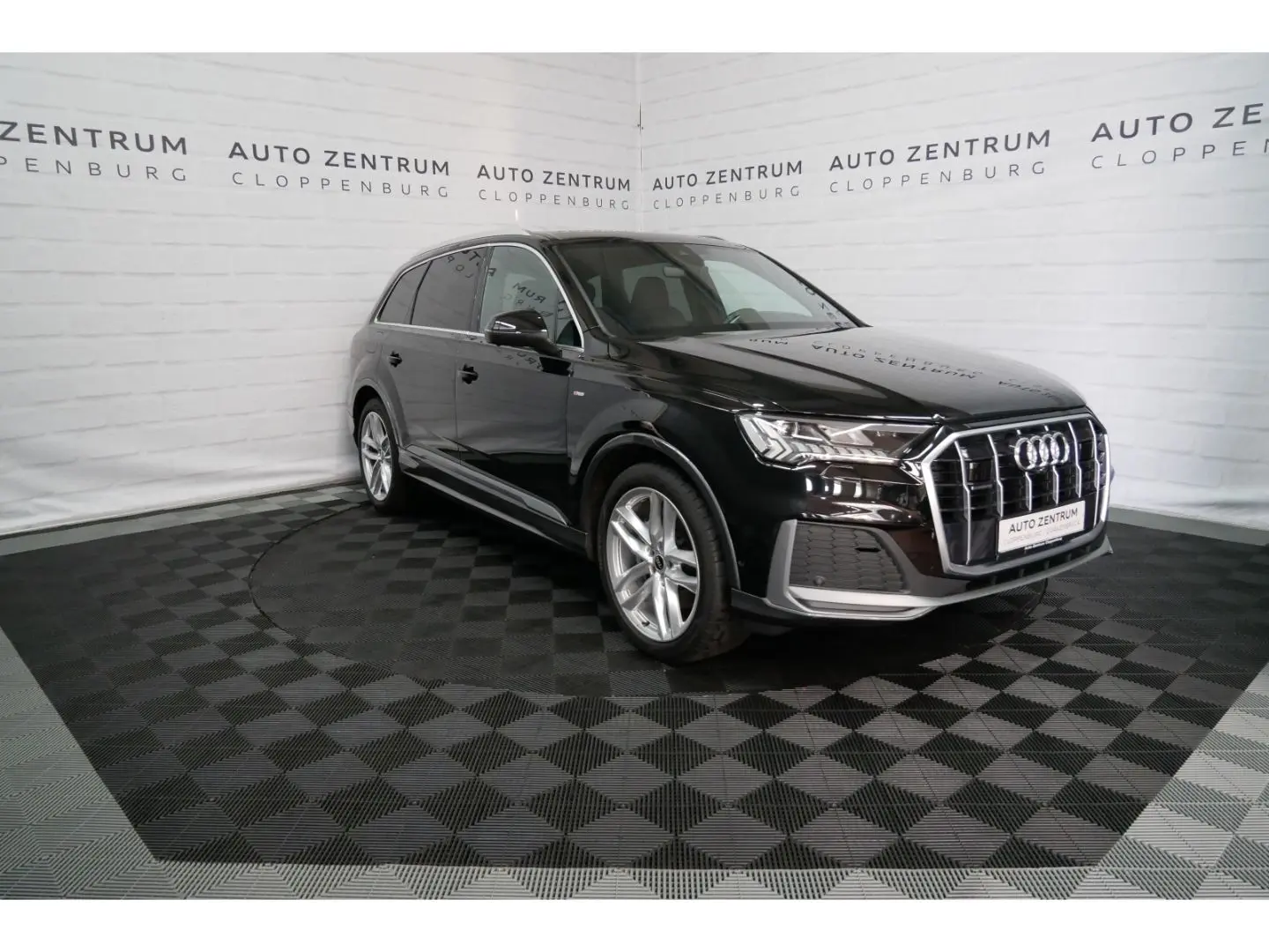 Q7 50 TDI S line  Pano+Matrix+ACC+HuD+S-Sitz+7-S