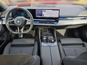 BMW  i5  M60 M-SportPRO+Head-Up+B&W-Sound+Pano