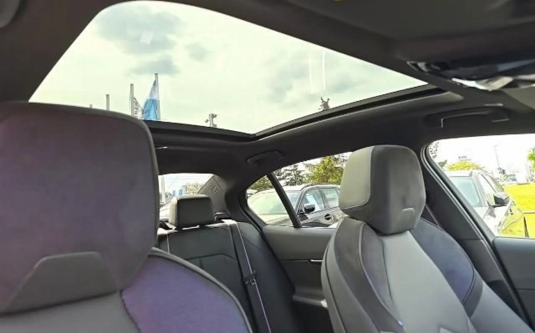BMW  i5  M60 M-SportPRO+Head-Up+B&W-Sound+Pano