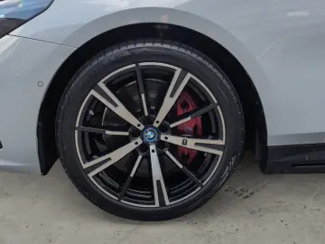 BMW i5 xDrive40 M-PAKET PRO | PANORAMA