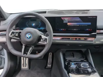 BMW i5 xDrive40 M-PAKET PRO | PANORAMA