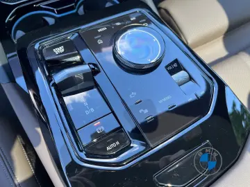 BMW i5 M60 xDrive Limousine Pano