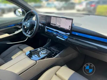 BMW i5 M60 xDrive Limousine Pano