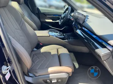 BMW i5 M60 xDrive Limousine Pano