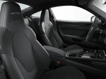 Porsche 911 Carrera 4 GTS