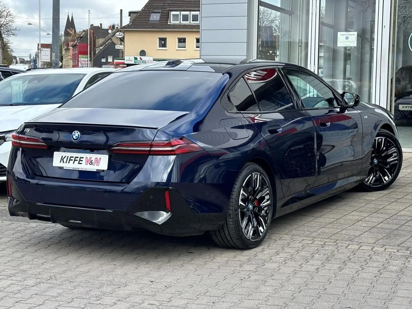 BMW i5 M60 xDrive ICONIC PANO B&W