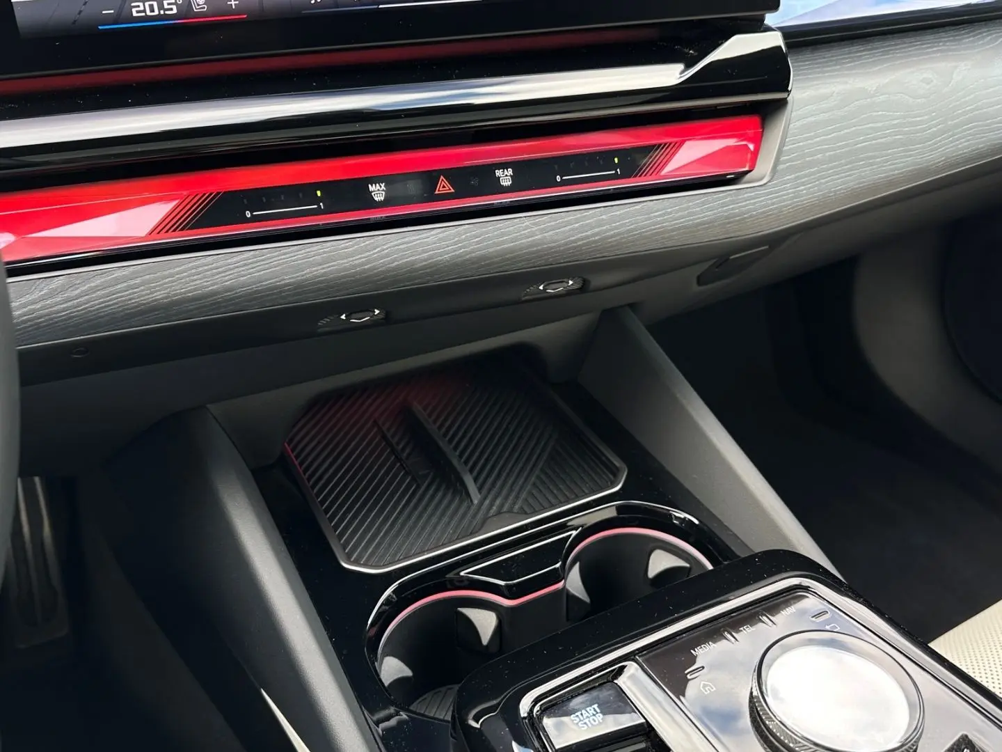 BMW i5 M60 xDrive ICONIC PANO B&W