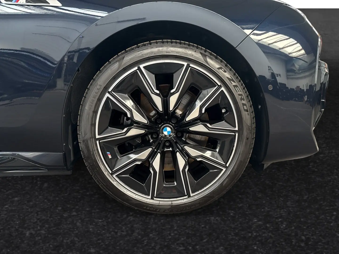 BMW i7 M70 xDrive LR