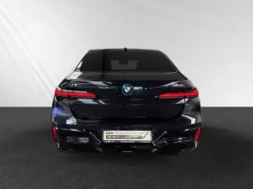 BMW i7 M70 xDrive LR