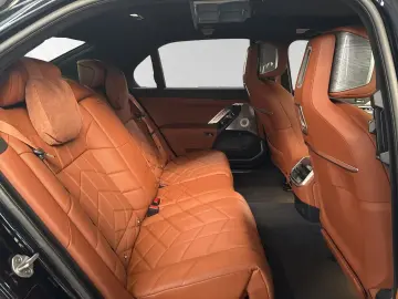 BMW i7 M70 xDrive LR
