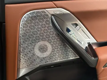 BMW i7 M70 xDrive LR