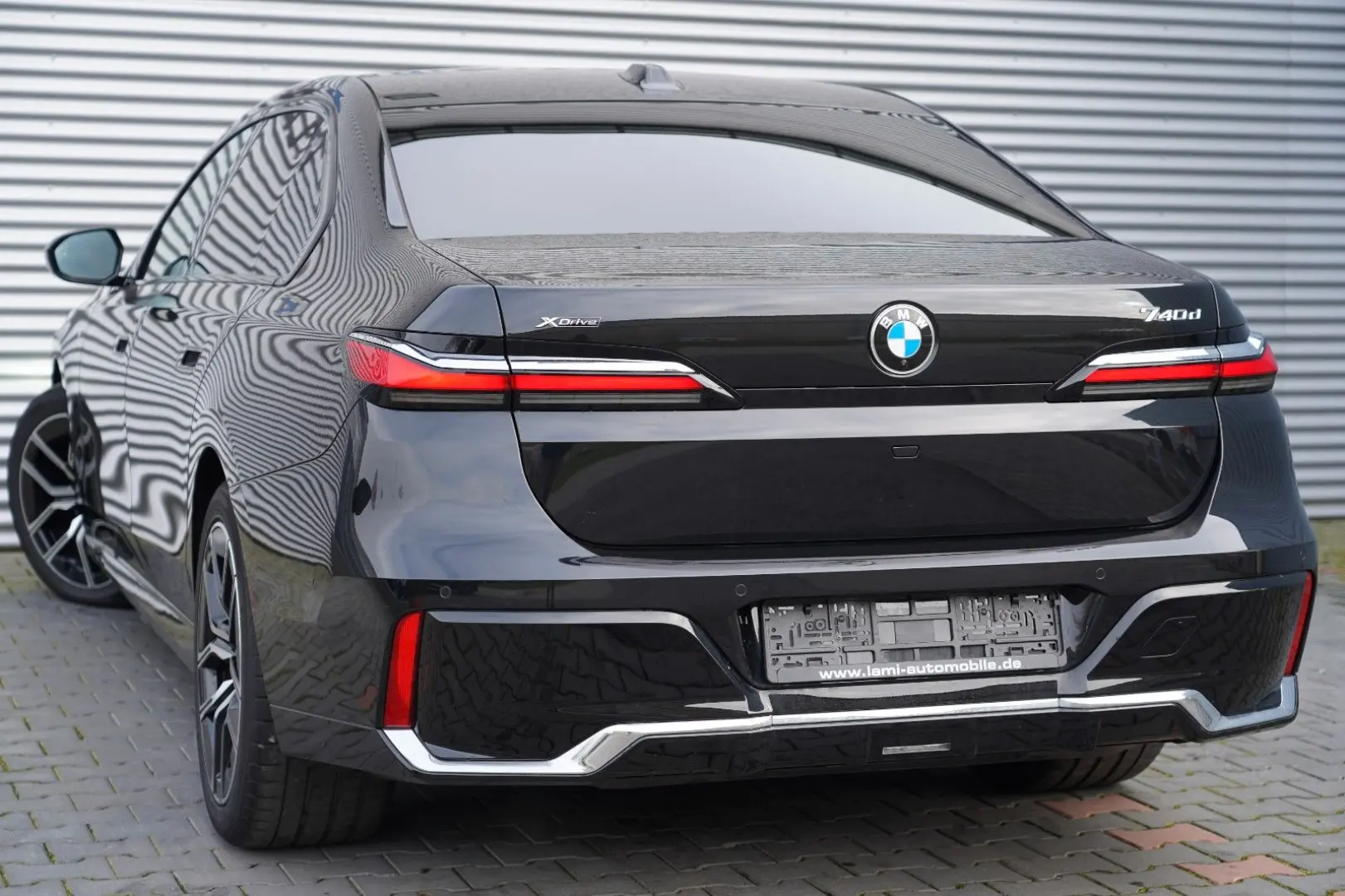 BMW 740d xDrive M Sport ICONIC SKYLOUNGE SOFT
