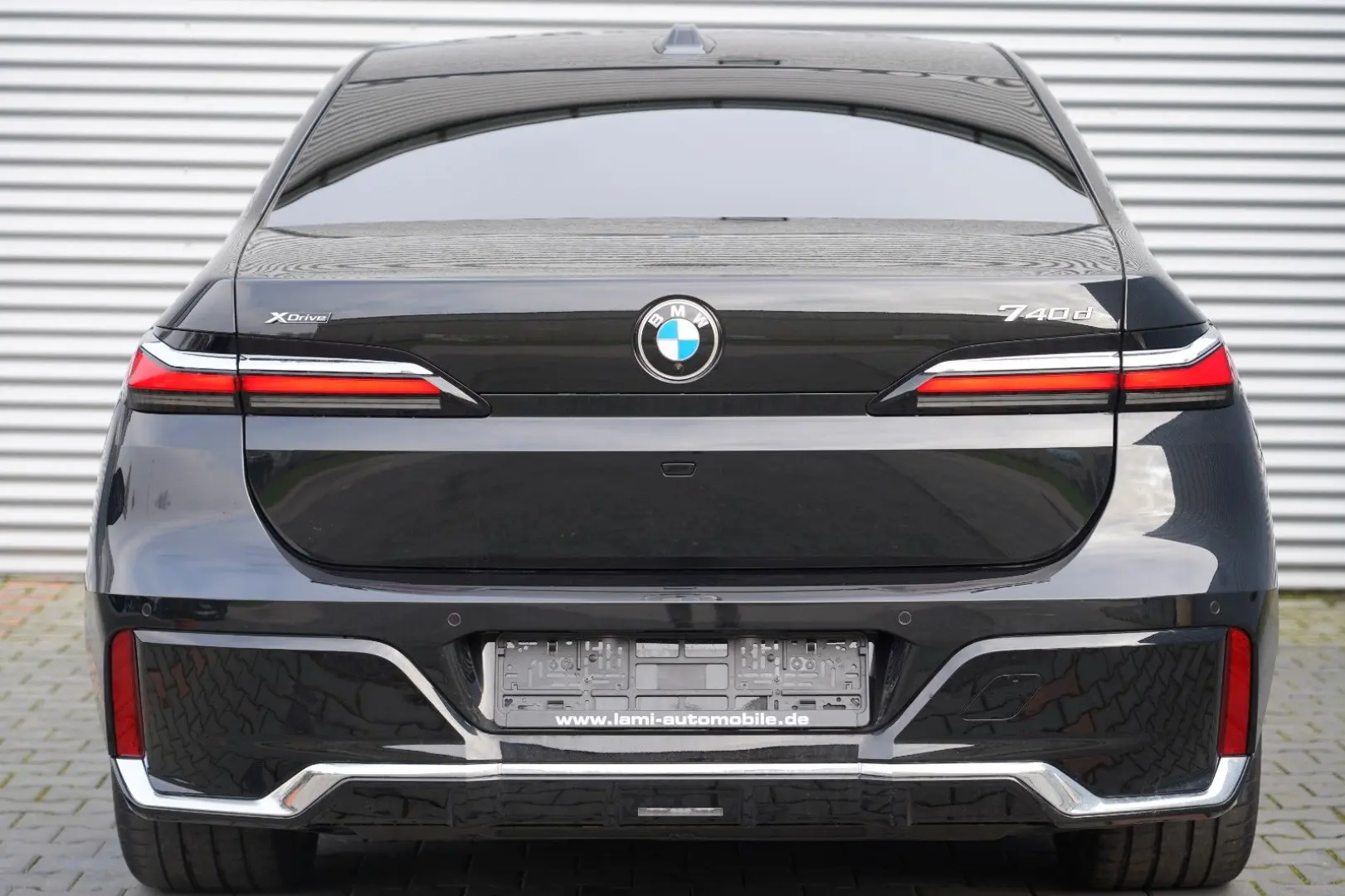 BMW 740d xDrive M Sport ICONIC SKYLOUNGE SOFT