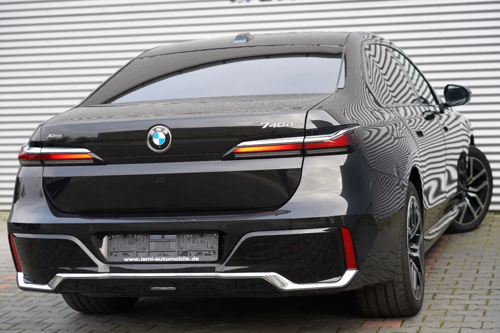 BMW 740d xDrive M Sport ICONIC SKYLOUNGE SOFT
