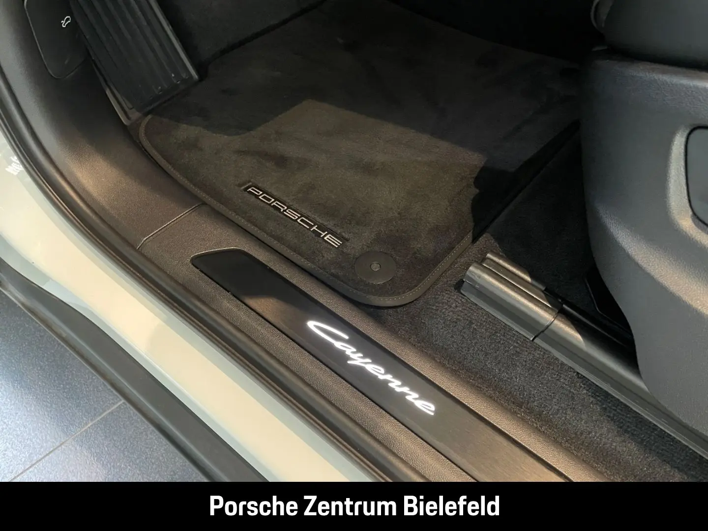 Porsche Cayenne E-Hybrid Panorama LED-Matrix BOSE