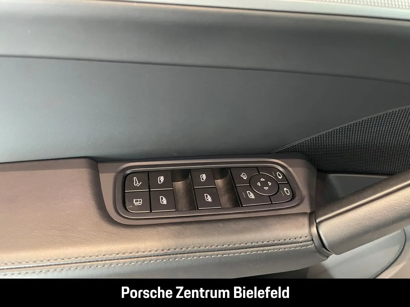 Porsche Cayenne E-Hybrid Panorama LED-Matrix BOSE