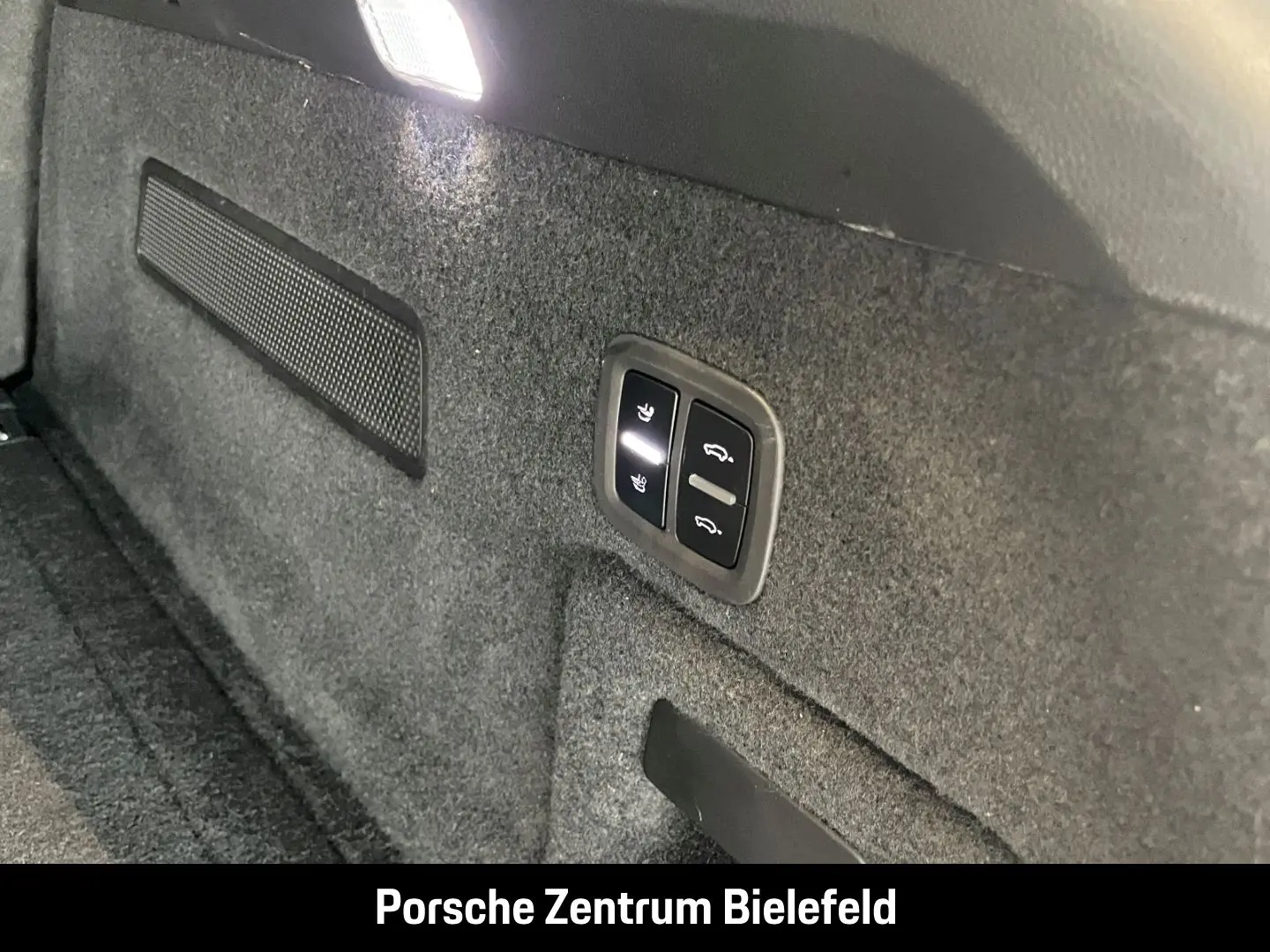 Porsche Cayenne E-Hybrid Panorama LED-Matrix BOSE