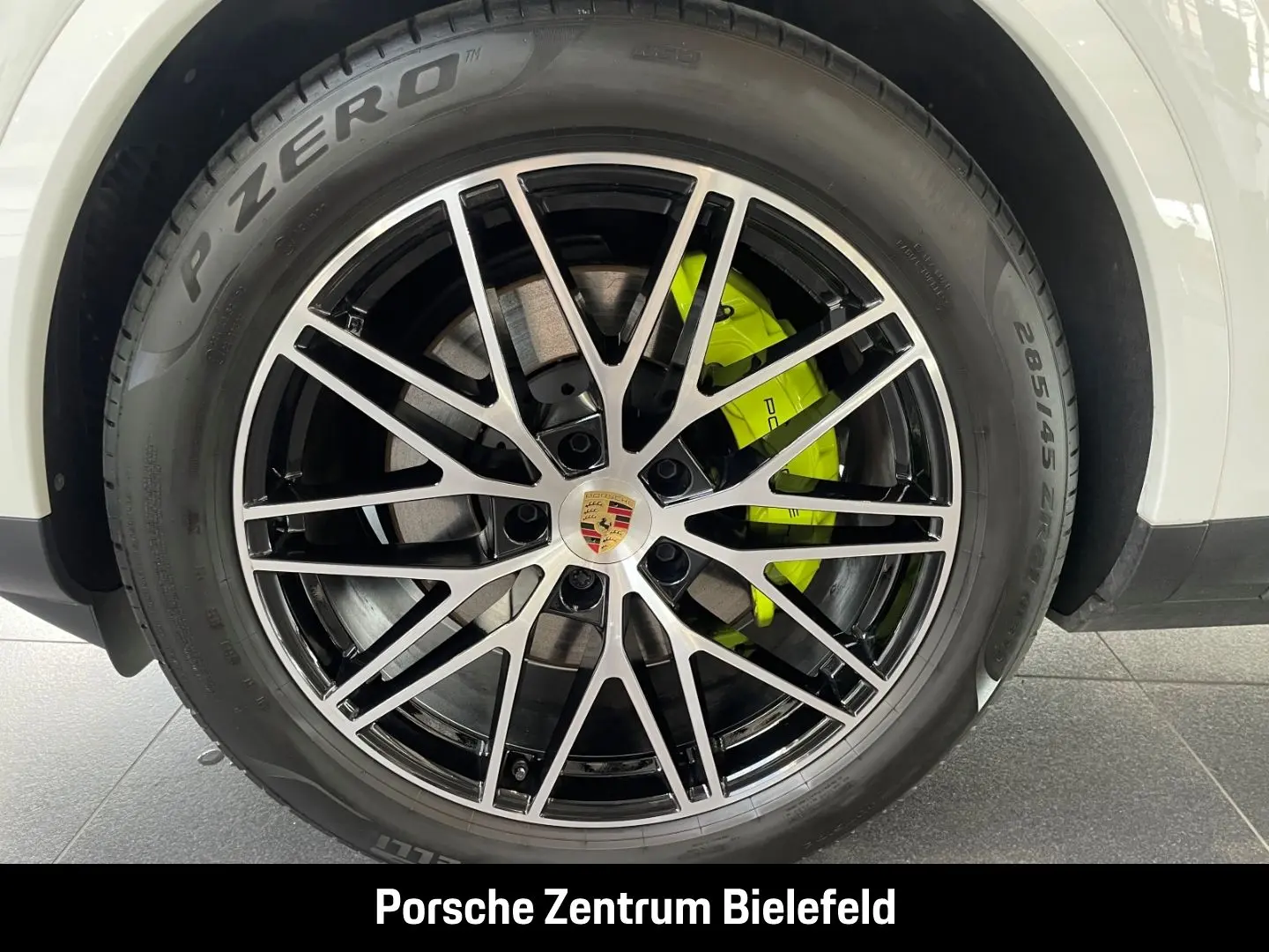Porsche Cayenne E-Hybrid Panorama LED-Matrix BOSE