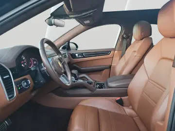 Porsche Cayenne Coupe GTS Keramik Soft-Close 22
