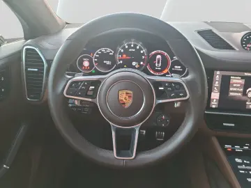 Porsche Cayenne Coupe GTS Keramik Soft-Close 22