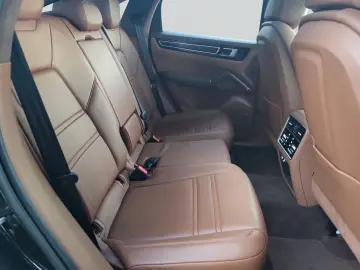 Porsche Cayenne Coupe GTS Keramik Soft-Close 22