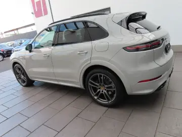 Porsche Cayenne 3.0 Hy. Sport-Design/HuD/Pan./Soft Close