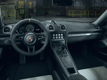 Porsche 718 Spyder RS