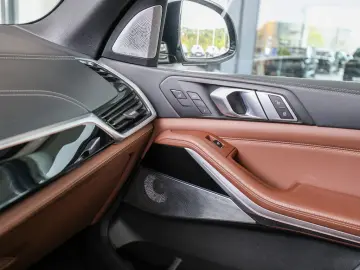 X5 xDrive40d M-Sport PANO AHK STANDHZ 360° LASER