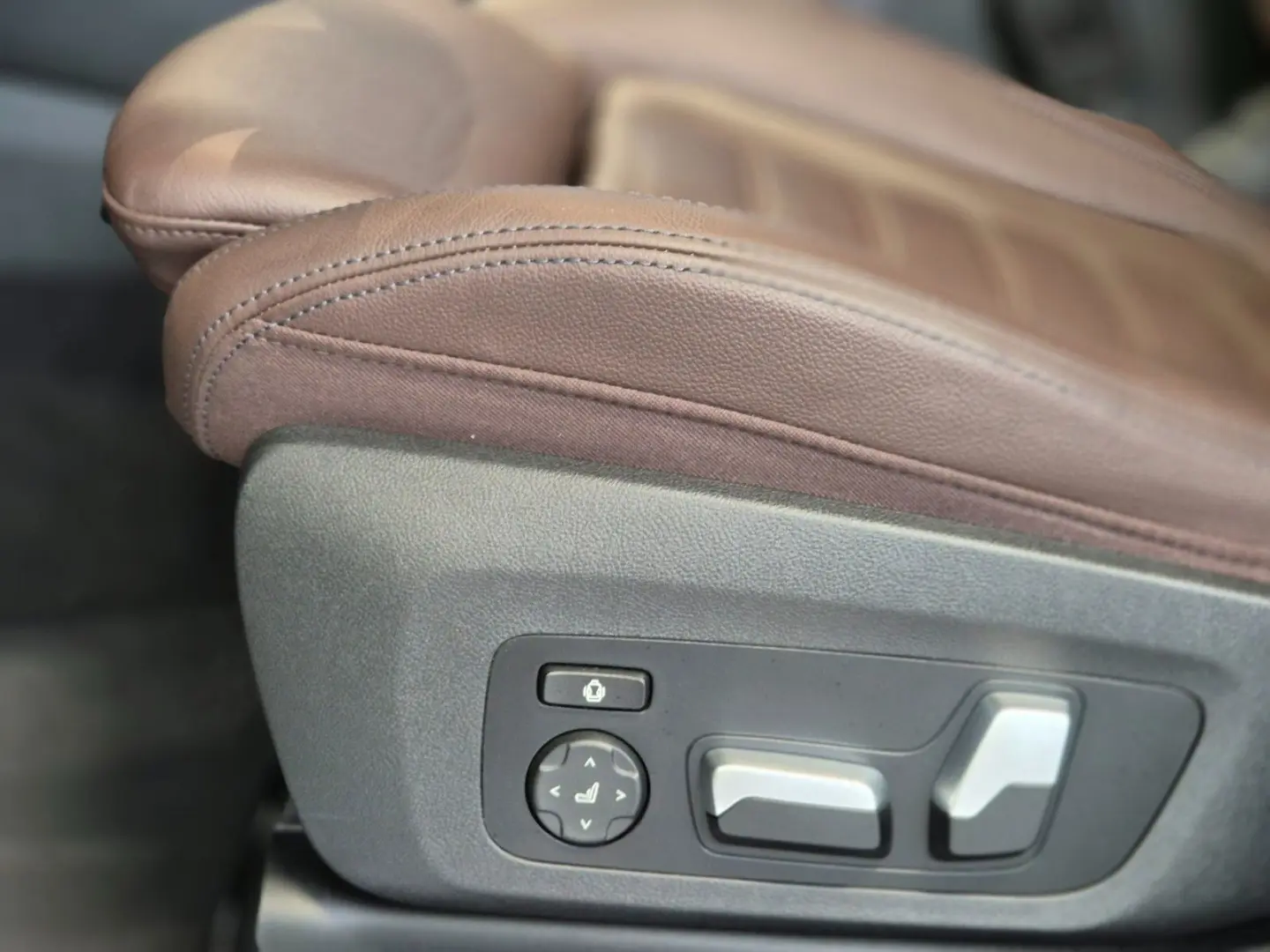 X3 M40 i LEDER PANO SPUR MEMORY HUD STDHZ 360CAM
