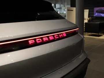 Porsche Taycan Sport Turismo