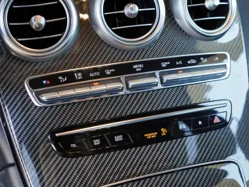 MERCEDES BENZ GLC 300d 9G-Tronic AMG LINE