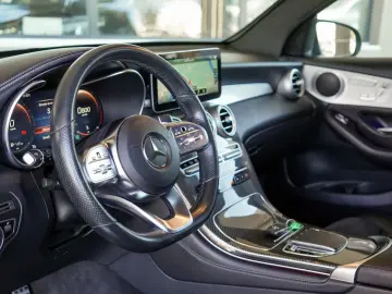 MERCEDES BENZ GLC 300d 9G-Tronic AMG LINE