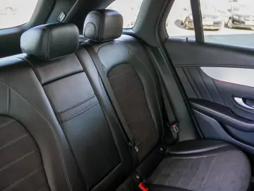 MERCEDES BENZ GLC 300d 9G-Tronic AMG LINE