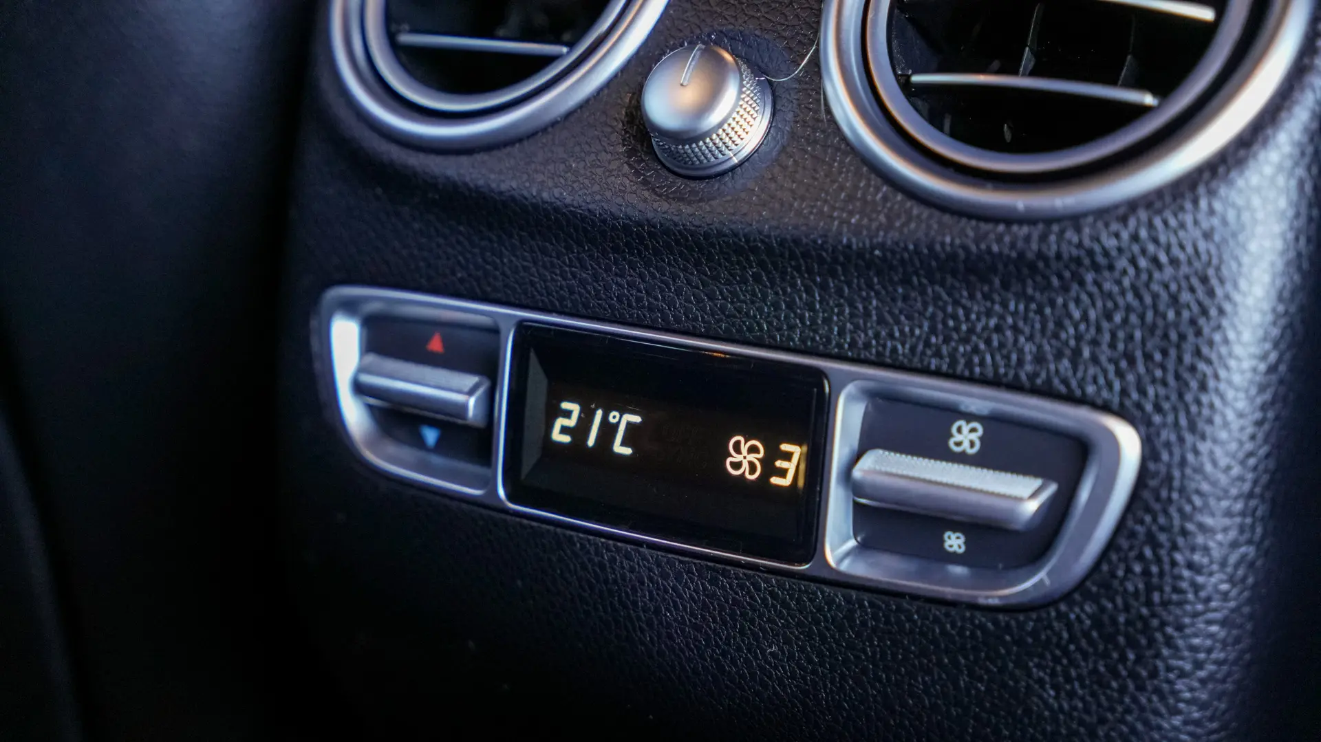 MERCEDES BENZ GLC 300d 9G-Tronic AMG LINE