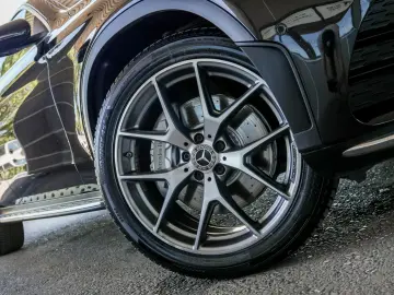 MERCEDES BENZ GLC 300d 9G-Tronic AMG LINE