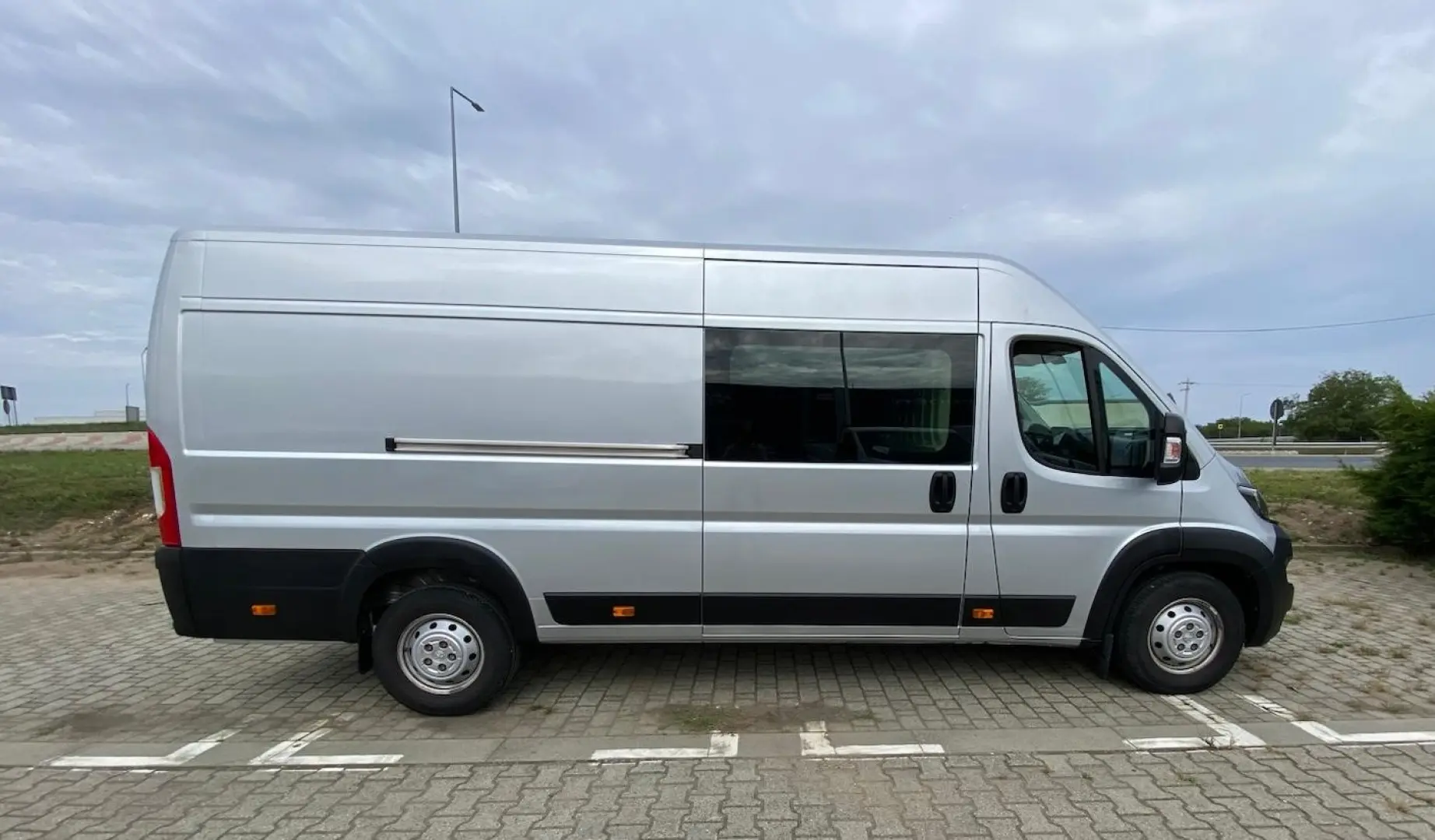Peugeot BOXER FURGON L3 15 MC 2.2 HDI 140 CP inmatric 2023!