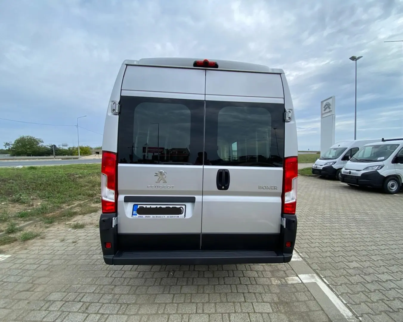 Peugeot BOXER FURGON L3 15 MC 2.2 HDI 140 CP inmatric 2023!