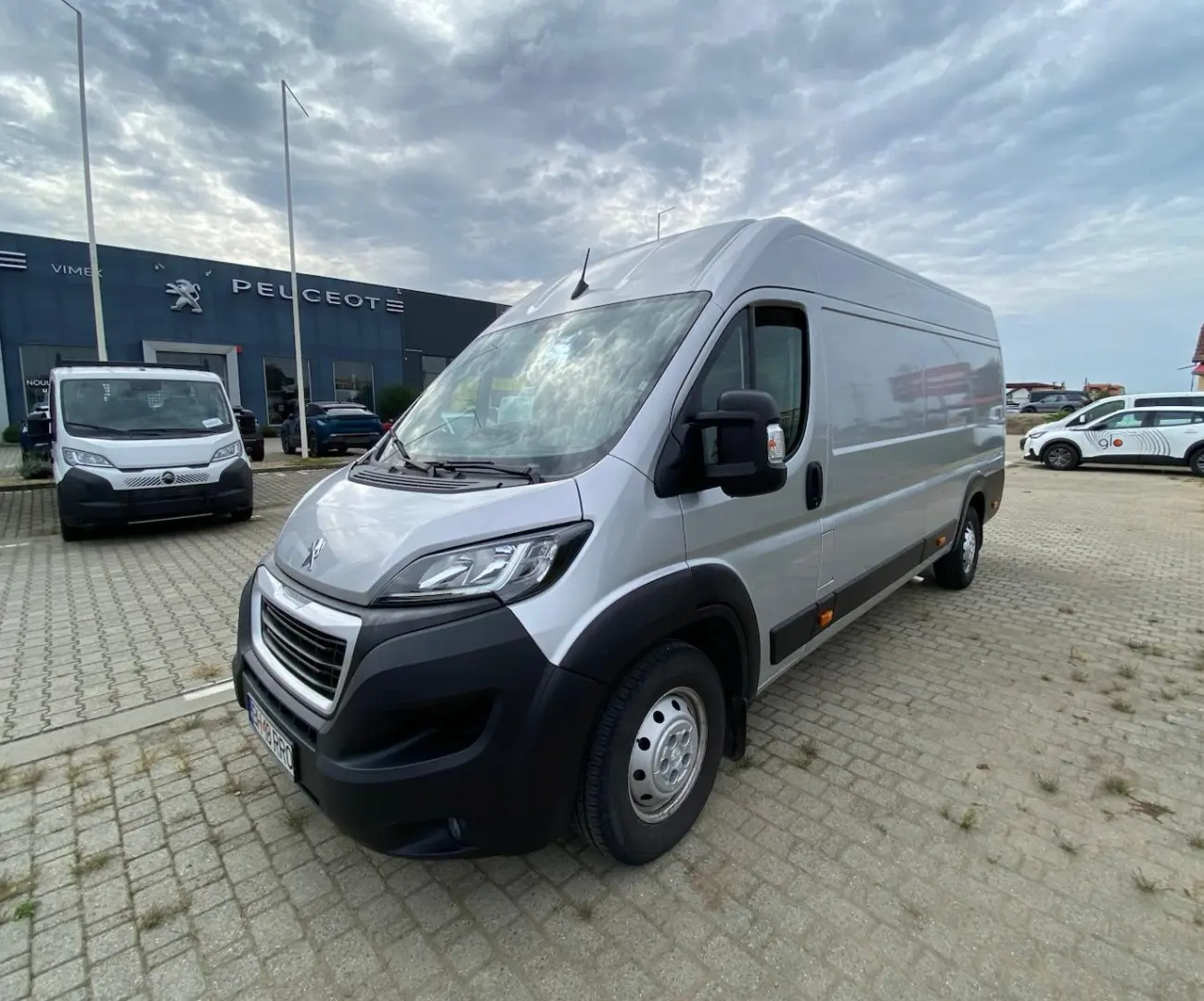 Peugeot BOXER FURGON L3 15 MC 2.2 HDI 140 CP inmatric 2023!