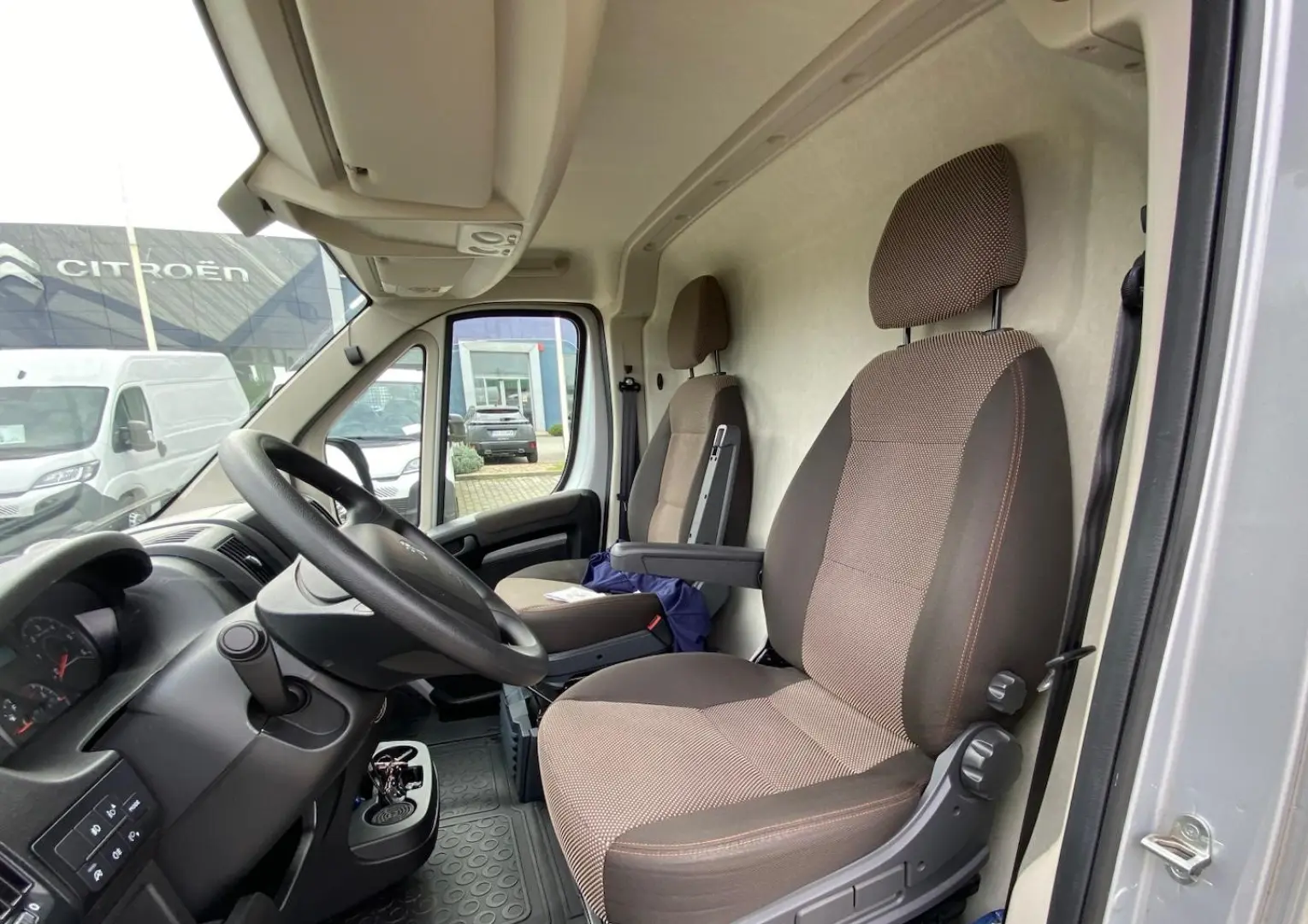 Peugeot BOXER FURGON L3 15 MC 2.2 HDI 140 CP inmatric 2023!