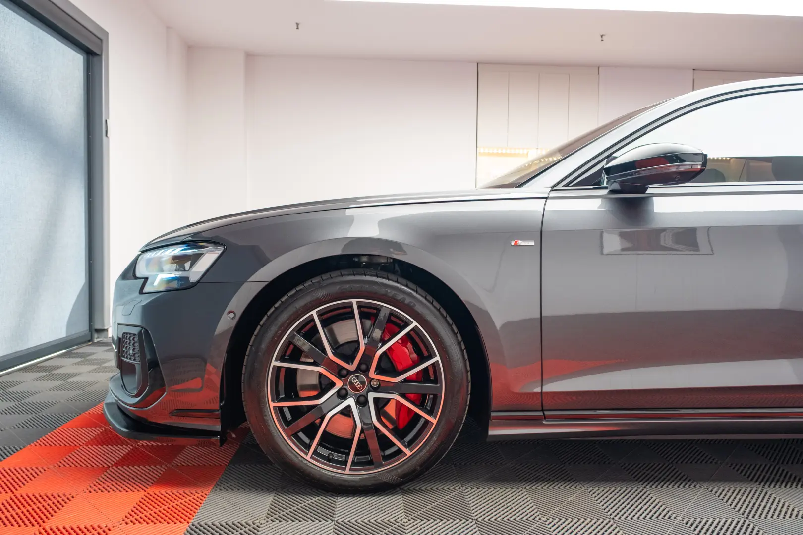 AUDI A8 60TFSI e L Quattro /S line/B&O/Massage/Matrix/Luft