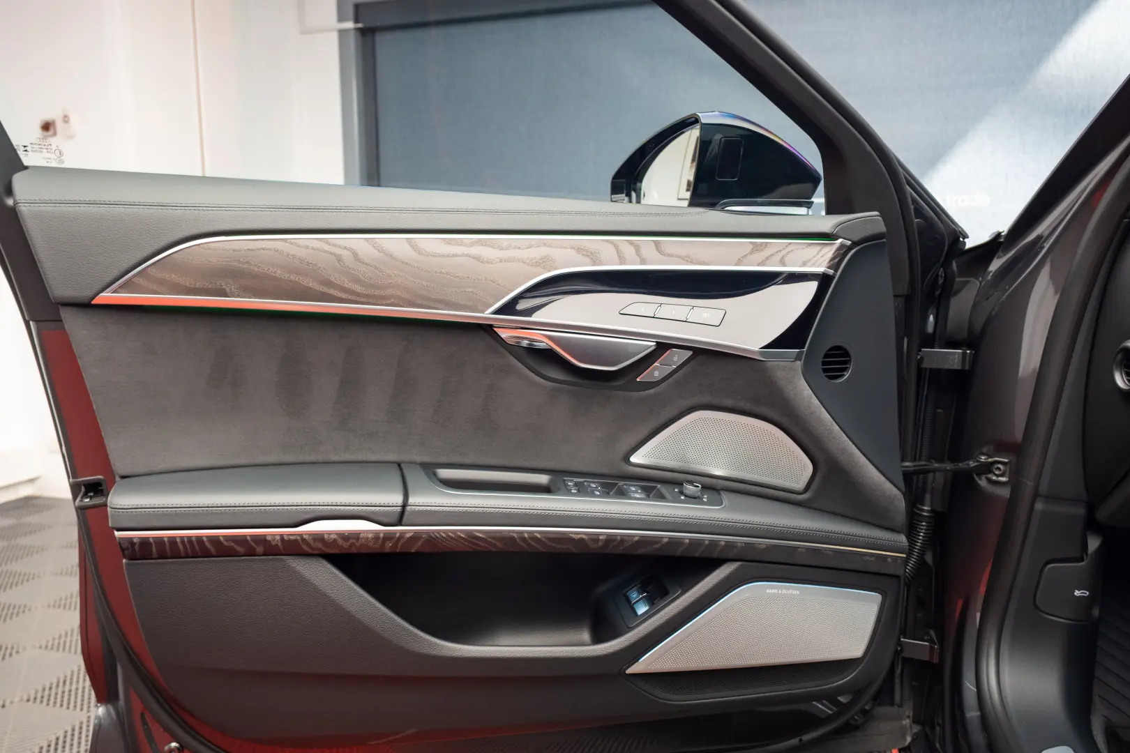 AUDI A8 60TFSI e L Quattro /S line/B&O/Massage/Matrix/Luft