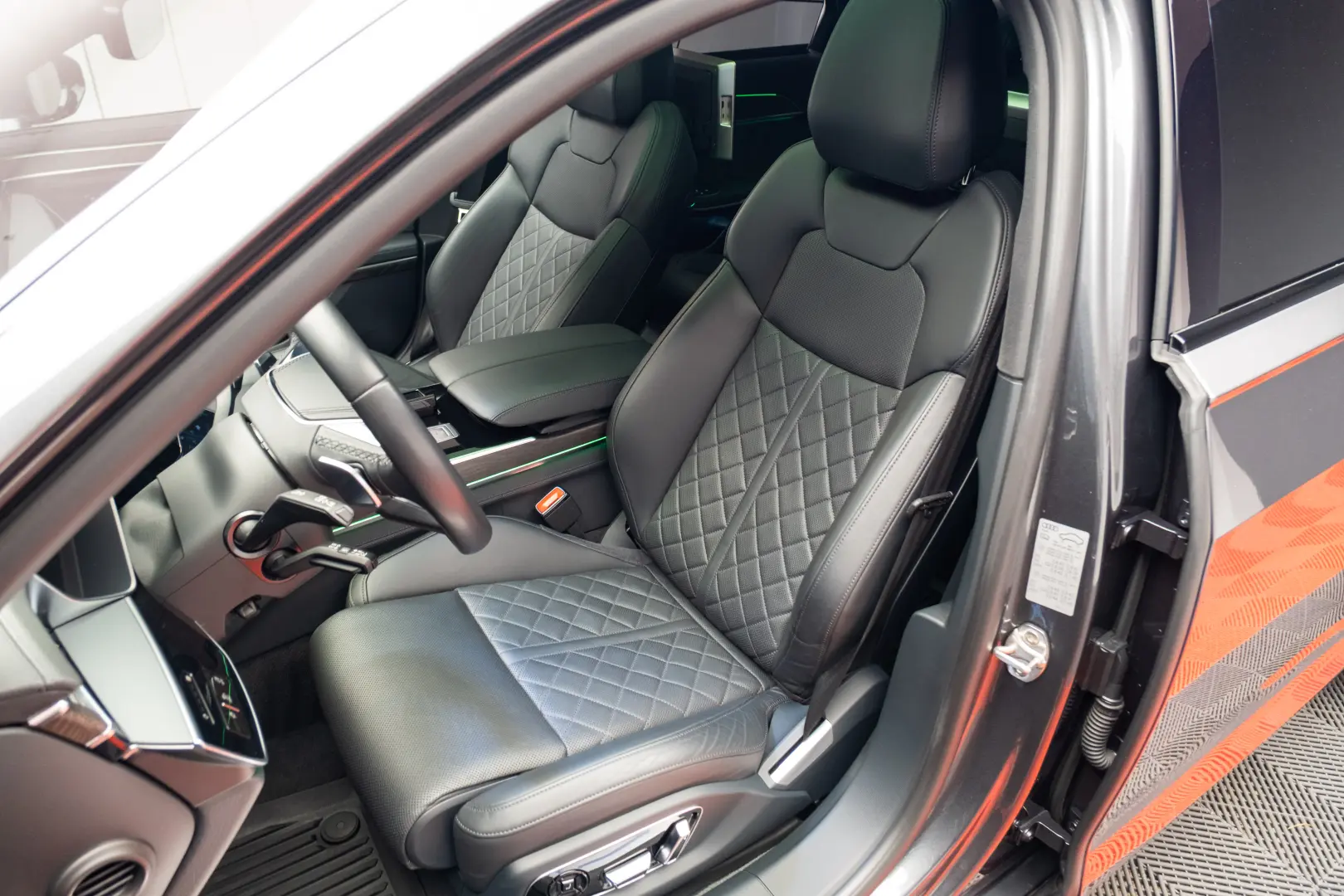 AUDI A8 60TFSI e L Quattro /S line/B&O/Massage/Matrix/Luft