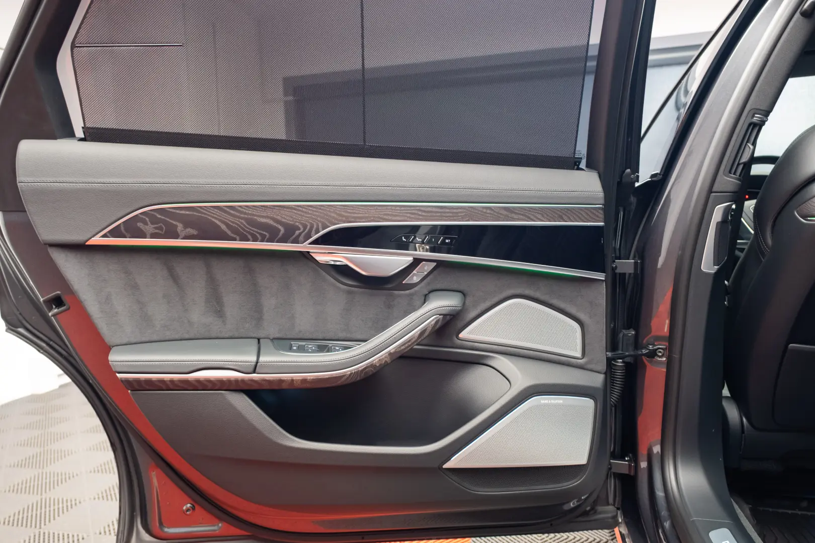 AUDI A8 60TFSI e L Quattro /S line/B&O/Massage/Matrix/Luft