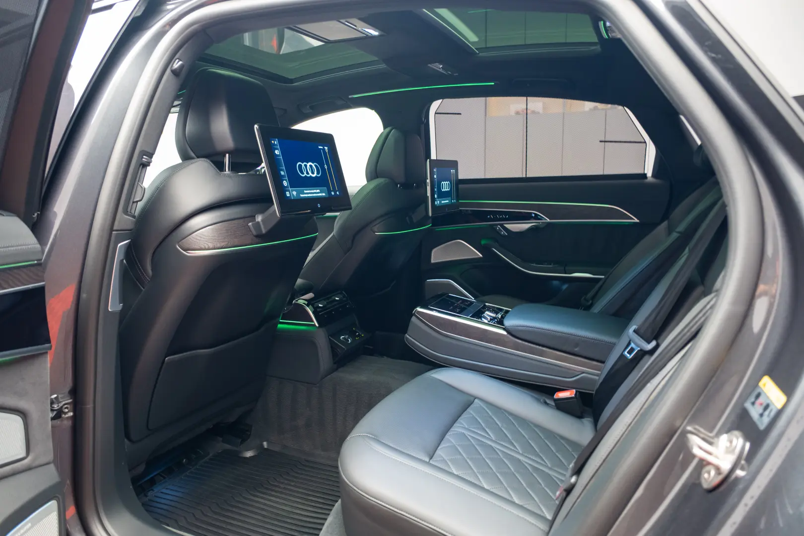 AUDI A8 60TFSI e L Quattro /S line/B&O/Massage/Matrix/Luft
