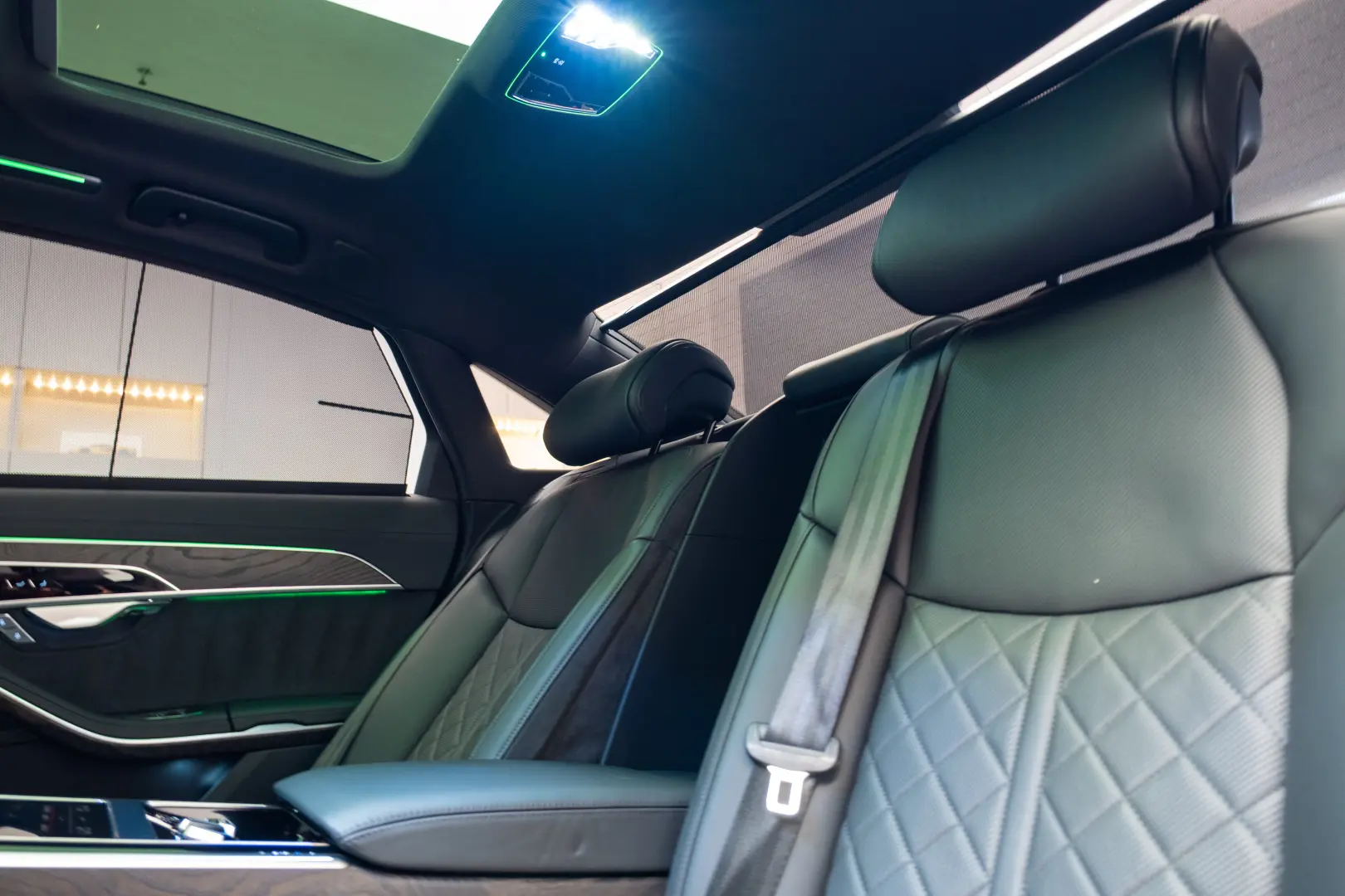 AUDI A8 60TFSI e L Quattro /S line/B&O/Massage/Matrix/Luft