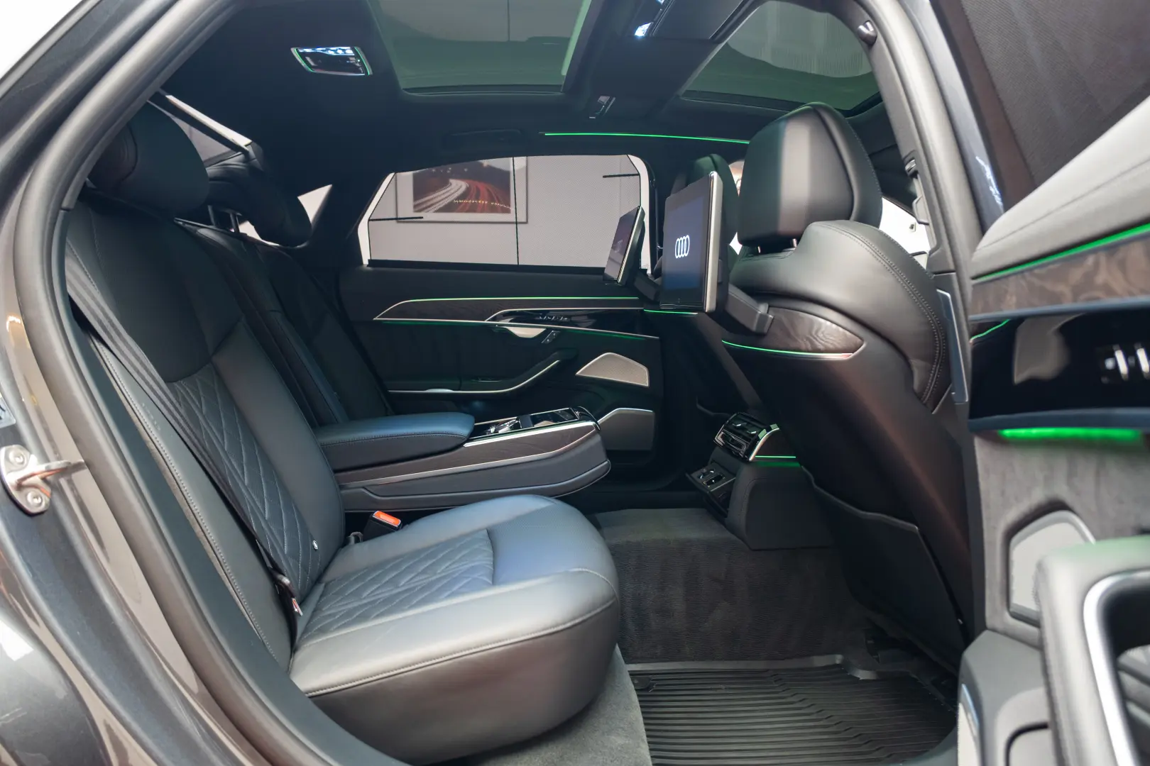 AUDI A8 60TFSI e L Quattro /S line/B&O/Massage/Matrix/Luft