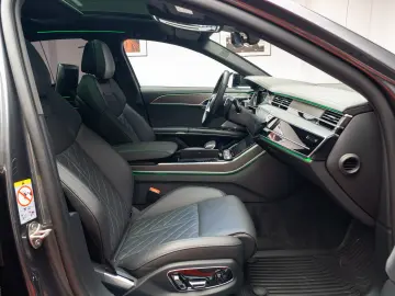 AUDI A8 60TFSI e L Quattro /S line/B&O/Massage/Matrix/Luft