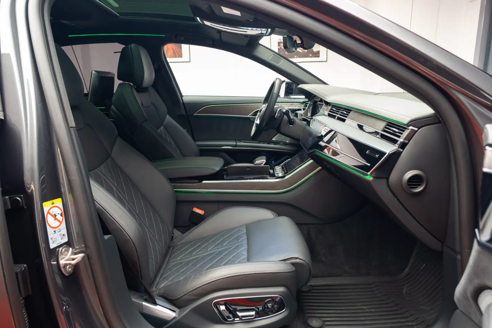 AUDI A8 60TFSI e L Quattro /S line/B&O/Massage/Matrix/Luft