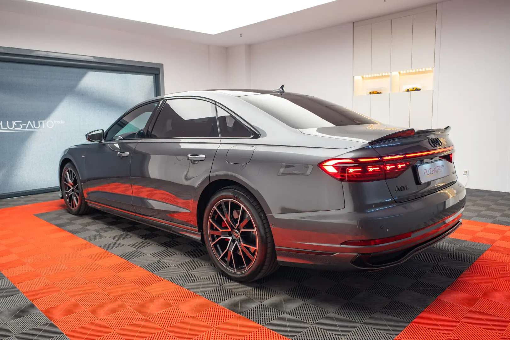 AUDI A8 60TFSI e L Quattro /S line/B&O/Massage/Matrix/Luft